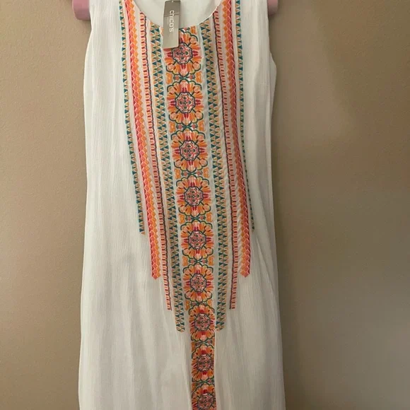 Chicos  NWT embroidery trim, maxi dress size 1 petite - Picture 4 of 4